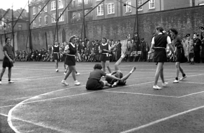 Framed Print : London firewomen playing netball, Westminster SW1 Framed Print : London firewomen playing netball, Westminster SW1