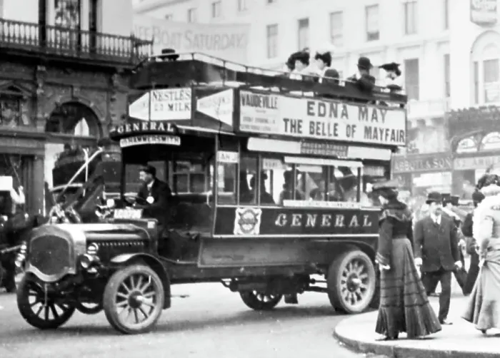 Framed Print : London General bus, London, early 1900s Framed Print : London General bus, London, early 1900s