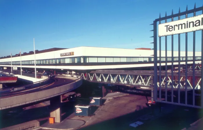 Framed Print : London Heathrow Airport - Terminal 1 building. Date: circa 1960s Framed Print : London Heathrow Airport - Terminal 1 building. Date: circa 1960s