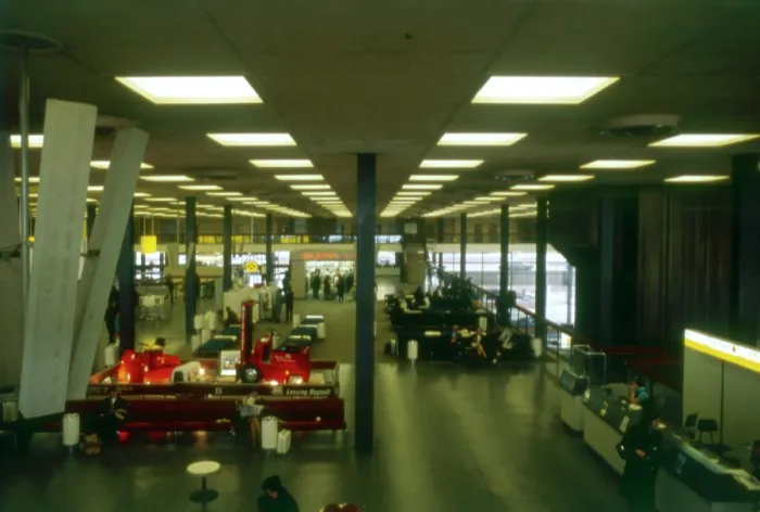 Framed Print : London Heathrow Airport Terminal (interior). Date: circa 1960s Framed Print : London Heathrow Airport Terminal (interior). Date: circa 1960s