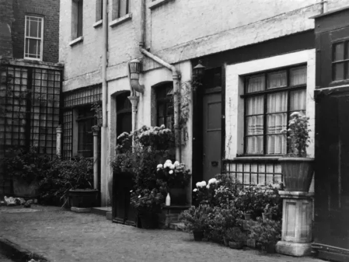 Framed Print : London Mews Houses Framed Print : London Mews Houses