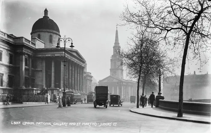 Framed Print : London National Gallery and St Martin's Framed Print : London National Gallery and St Martin's