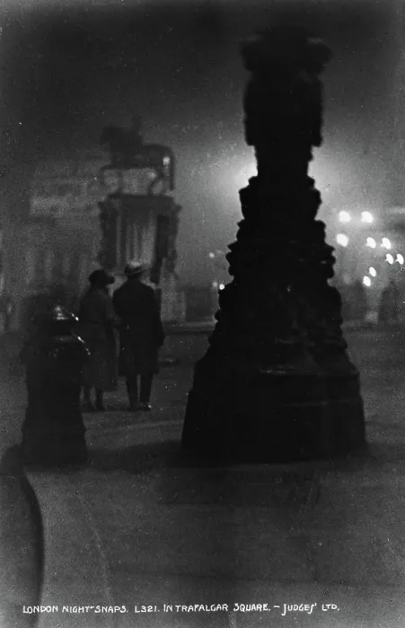 Framed Print : London Night Snaps Trafalgar Square Framed Print : London Night Snaps Trafalgar Square