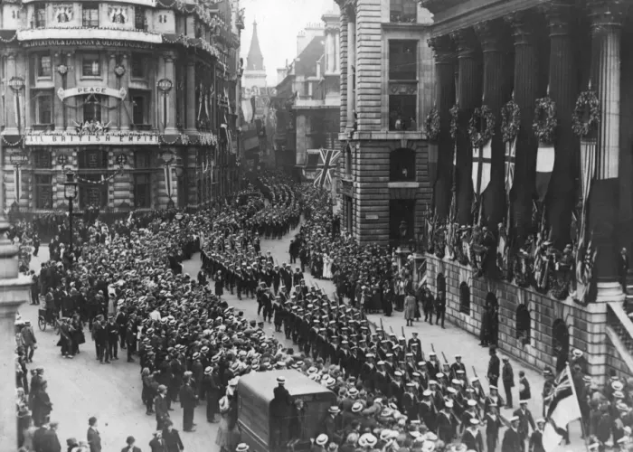 Framed Print : London Peace Procession, 19th July 1919 Framed Print : London Peace Procession, 19th July 1919