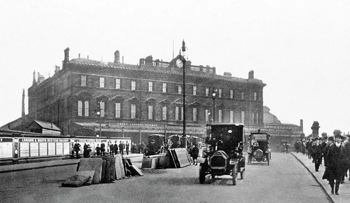Framed Print : London Road Railway Station, LNWR, Manchester Framed Print : London Road Railway Station, LNWR, Manchester