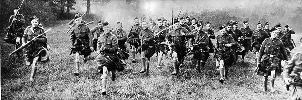 London Scottish soldiers charging with the bayonet
