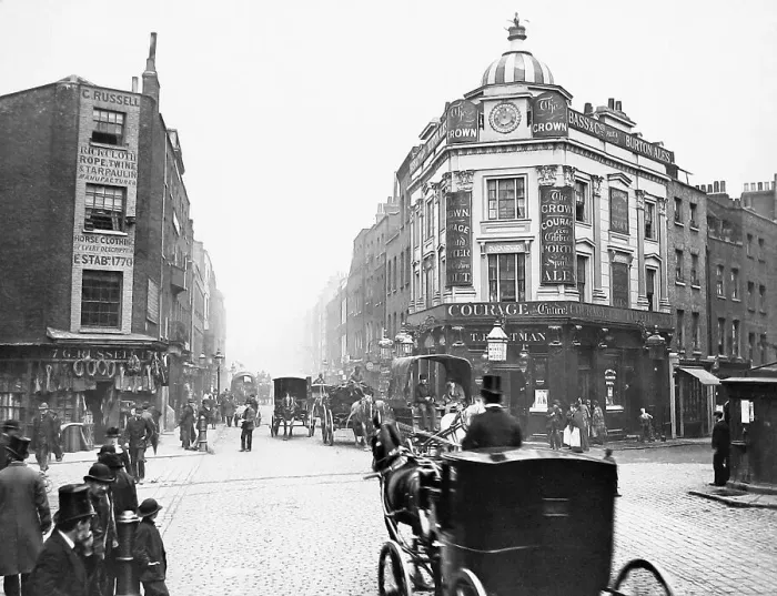 Framed Print : London Seven Dials Victorian period Framed Print : London Seven Dials Victorian period