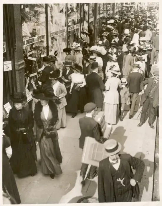 Framed Print : London Shoppers 1908 Framed Print : London Shoppers 1908