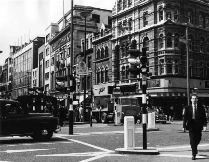 Framed Print : London / St. Giles Circus Framed Print : London / St. Giles Circus