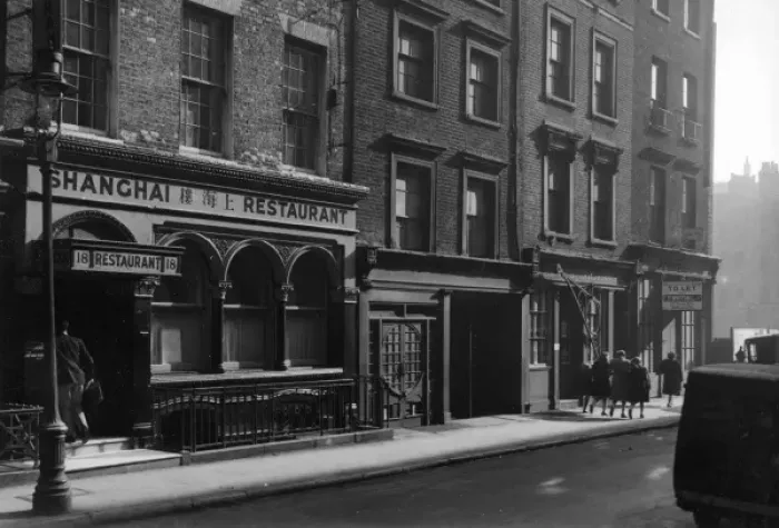 Framed Print : London street scene with Shanghai Restaurant Framed Print : London street scene with Shanghai Restaurant