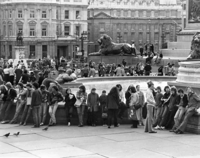 Framed Print : London Tourists Framed Print : London Tourists