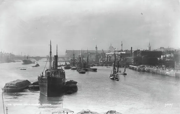 Framed Print : London from Tower Bridge