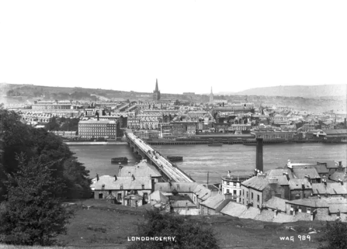 Framed Print : Londonderry Framed Print : Londonderry