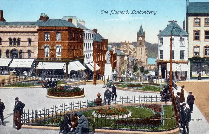 Framed Print : Londonderry (Derry), Northern Ireland - The Diamond. Date: circa 1905 Framed Print : Londonderry (Derry), Northern Ireland - The Diamond. Date: circa 1905