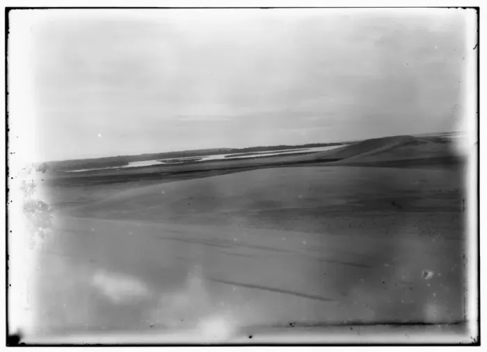 Framed Print : Long-range view of the Wright brothers camp and Kitty Hawk Framed Print : Long-range view of the Wright brothers camp and Kitty Hawk