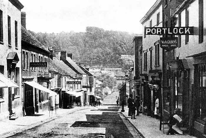 Framed Print : Long Street, Wotton under Edge Framed Print : Long Street, Wotton under Edge