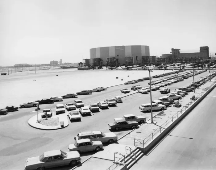 Framed Print : LONGBEACH CENTER Framed Print : LONGBEACH CENTER