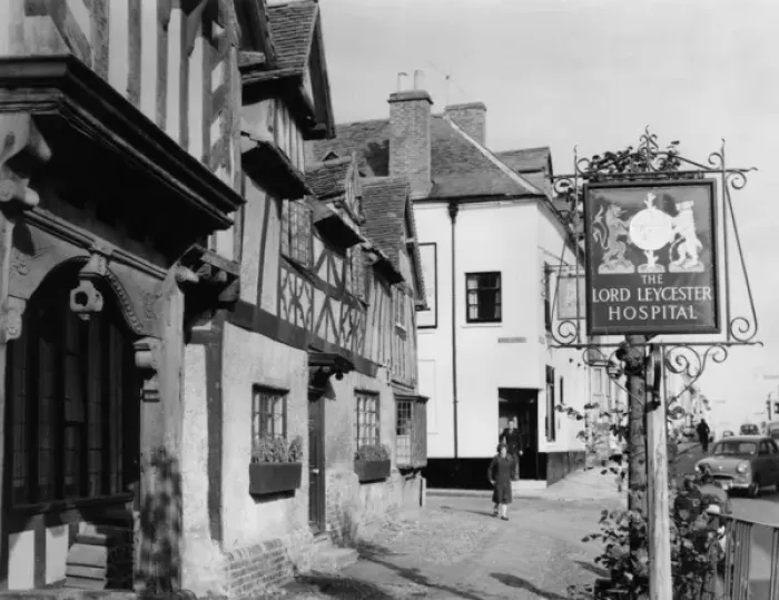 Framed Print : Lord Leycester Hospital, High Street, Warwick Framed Print : Lord Leycester Hospital, High Street, Warwick