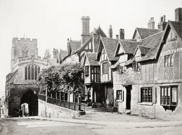 Framed Print : The Lord Leycester Hospital, West Gate, Warwick Framed Print : The Lord Leycester Hospital, West Gate, Warwick