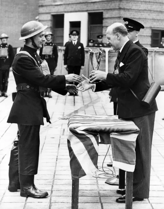 Framed Print : Lord Mayor of London presenting a cup, WW2 Framed Print : Lord Mayor of London presenting a cup, WW2