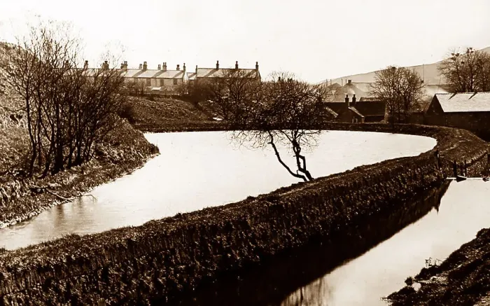 Framed Print : Loveclough Reservoir, early 1900s Framed Print : Loveclough Reservoir, early 1900s