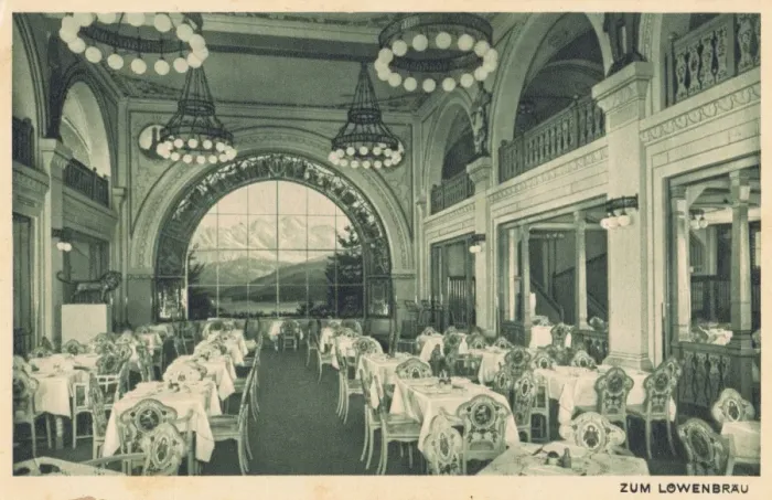 Framed Print : The Lowenbrau room of Haus Vaterland, Berlin, 1920s Framed Print : The Lowenbrau room of Haus Vaterland, Berlin, 1920s