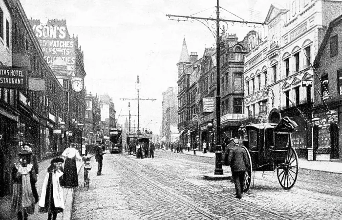 Framed Print : Lower Briggate, Leeds early 1900s Framed Print : Lower Briggate, Leeds early 1900s