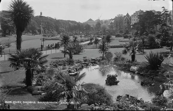 Framed Print : Lower Gardens in Bournemouth Framed Print : Lower Gardens in Bournemouth