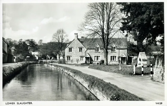 Framed Print : Lower Slaughter, The Cotswolds, Gloucestershire Framed Print : Lower Slaughter, The Cotswolds, Gloucestershire