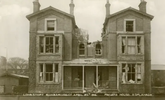 Framed Print : Lowestoft - The damage of the bombardment of 1918 Framed Print : Lowestoft - The damage of the bombardment of 1918