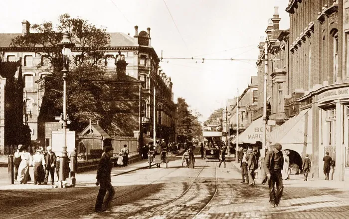 Framed Print : Lowestoft London Road early 1900s Framed Print : Lowestoft London Road early 1900s