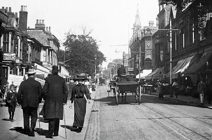 Framed Print : Lowestoft London Road North early 1900s Framed Print : Lowestoft London Road North early 1900s