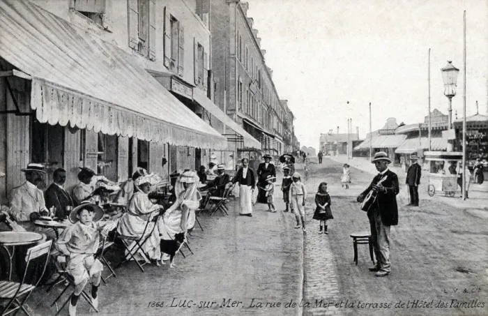 Framed Print : Luc-sur-Mer, La Rue de la Mer, terrace of Hotel des Familles Framed Print : Luc-sur-Mer, La Rue de la Mer, terrace of Hotel des Familles