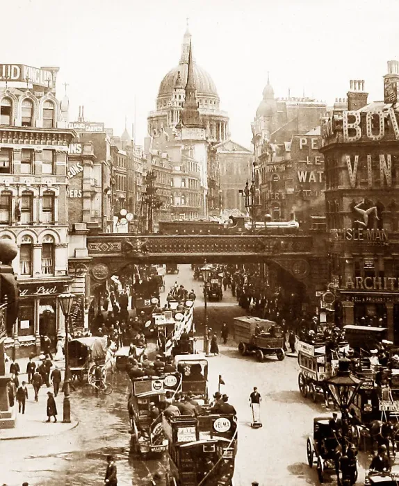 Framed Print : Ludgate Circus, London Framed Print : Ludgate Circus, London