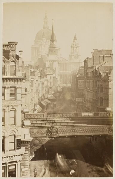 Ludgate Hill  /  St Paul s