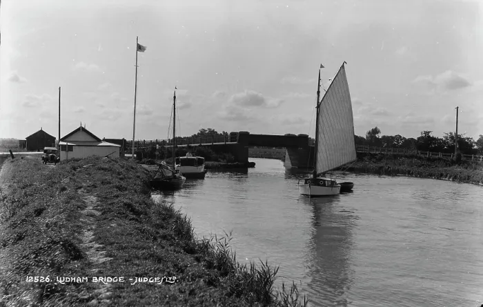 Framed Print : Ludham Bridge Framed Print : Ludham Bridge