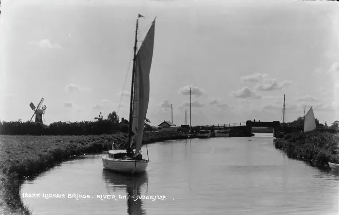 Framed Print : Ludham Bridge on the River Ant Framed Print : Ludham Bridge on the River Ant