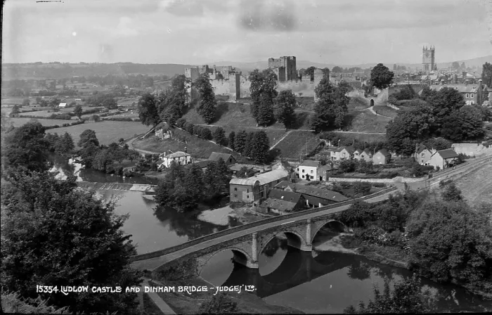 Framed Print : Ludlow Castle and Dinham Bridge Framed Print : Ludlow Castle and Dinham Bridge