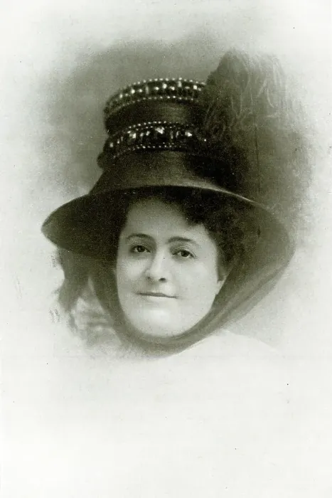 Framed Print : Luisa Tetrazzini, opera singer Framed Print : Luisa Tetrazzini, opera singer
