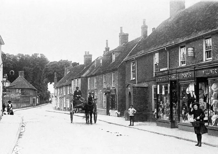 Framed Print : Lydd High Street early 1900s Framed Print : Lydd High Street early 1900s