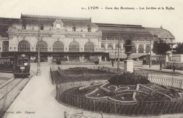 Framed Print : Lyon, France - Gare des Brotteaux Framed Print : Lyon, France - Gare des Brotteaux