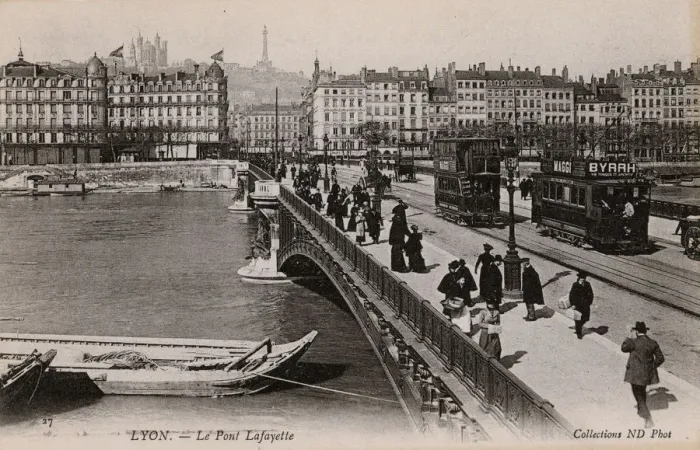 Framed Print : Lyon, France - Le Pont Lafayette Framed Print : Lyon, France - Le Pont Lafayette