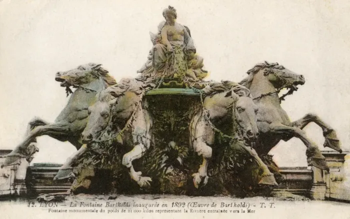 Framed Print : Lyon, Place des Terreaux - Fountain Bartholdi Framed Print : Lyon, Place des Terreaux - Fountain Bartholdi