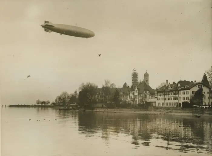 Framed Print : The LZ129 Hindenburg over Lake Constance on 4 March 1936? Framed Print : The LZ129 Hindenburg over Lake Constance on 4 March 1936?