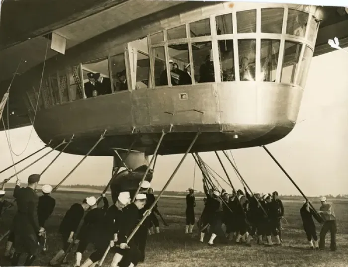 Framed Print : The LZ129 Hindenburg is manoeuvred to its mobile mooring? Framed Print : The LZ129 Hindenburg is manoeuvred to its mobile mooring?