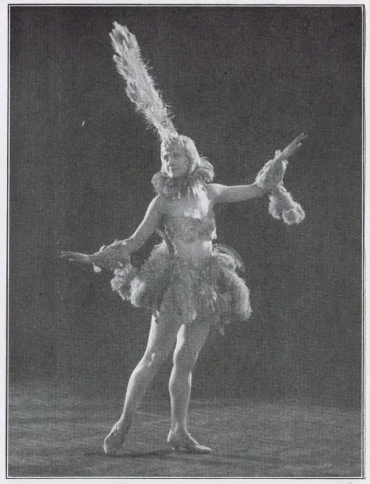 Framed Print : Madeline Gibson in the Champagne Time cabaret show (1928) Framed Print : Madeline Gibson in the Champagne Time cabaret show (1928)