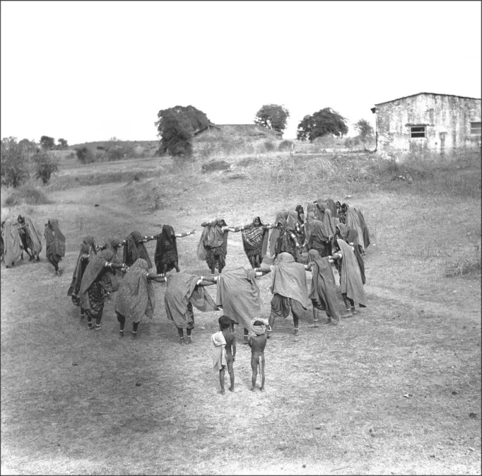 Framed Print : Madhya Pradesh - Dancing Framed Print : Madhya Pradesh - Dancing