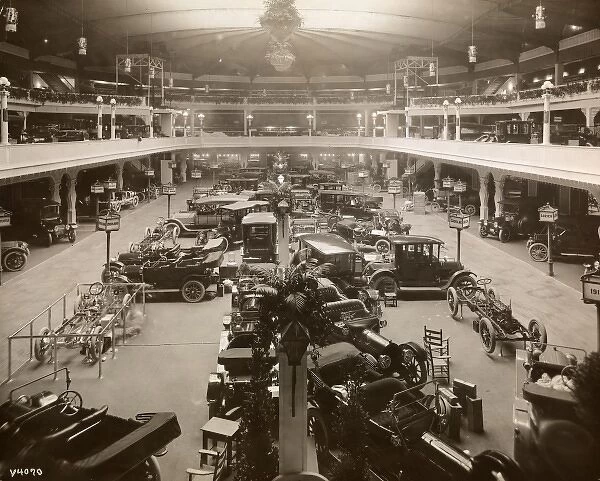 Madison Square Garden motor show 1913