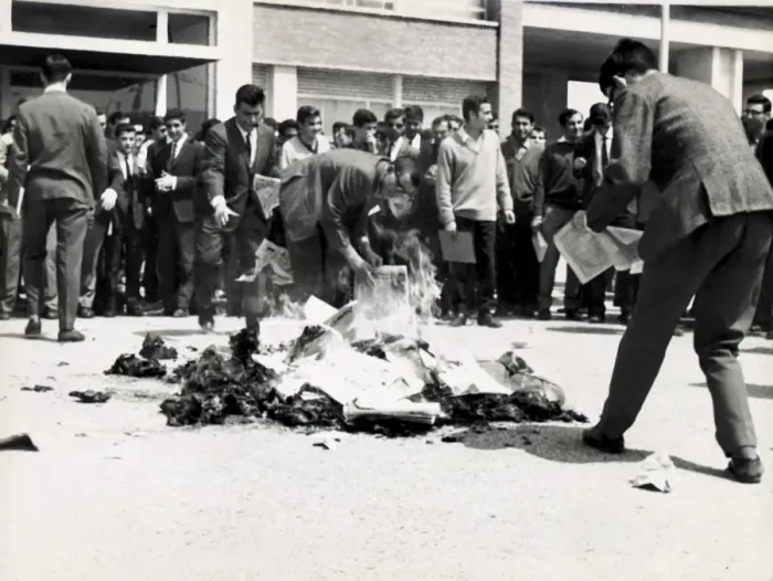 Framed Print : Madrid. Student demonstration (3rd May 1966) Framed Print : Madrid. Student demonstration (3rd May 1966)
