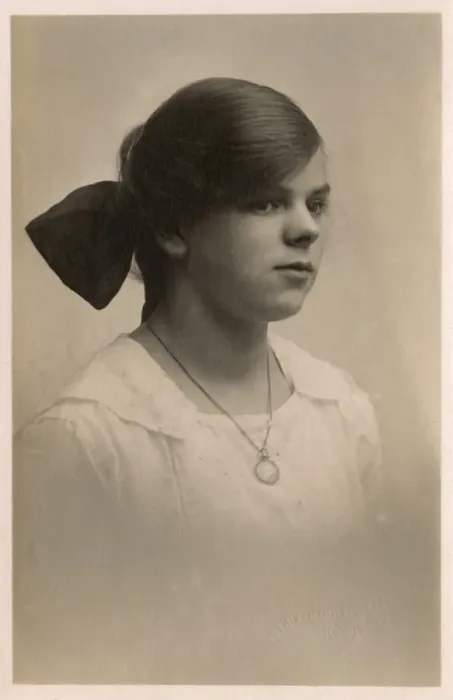 Framed Print : Maggie Wilkinson who worked at Gillespies Skiddaw Hotel Framed Print : Maggie Wilkinson who worked at Gillespies Skiddaw Hotel